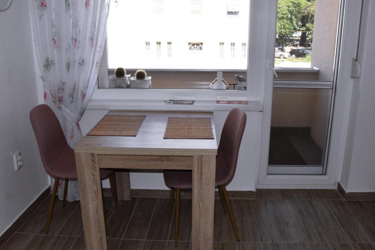 Apartman Bonbon Belisce Εξωτερικό φωτογραφία